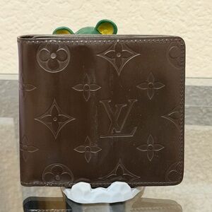 Louis Vuitton Monogram Snap Bifold Wallet unisex